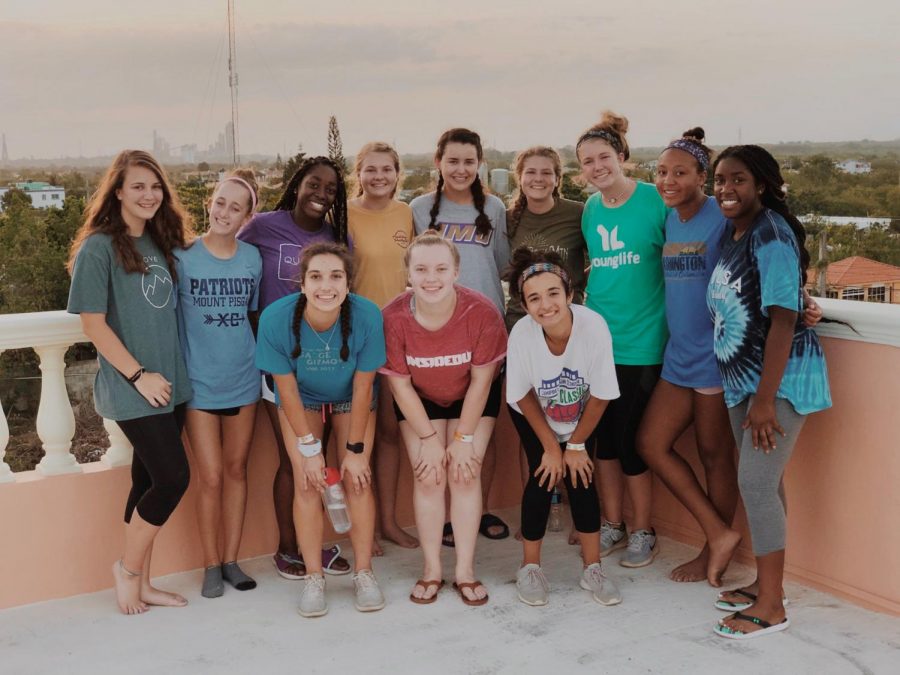 The 2019 school mission trip team.