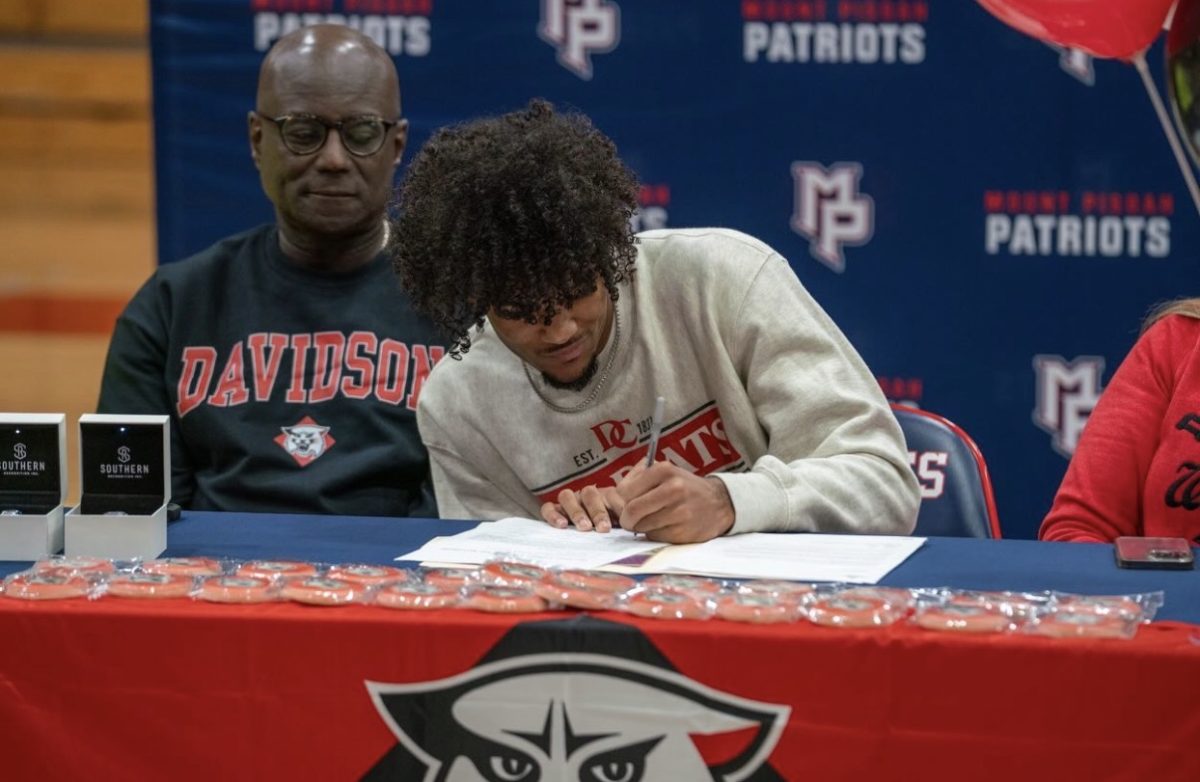 Winston Simmons signs with Davidson College Track and Field